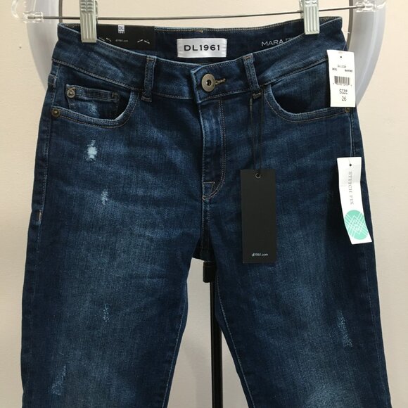 NWT DL1961 Ravine Wash Smart Denim MARA Straight Ankle Fray Hem Distressed Jeans - Picture 7 of 14